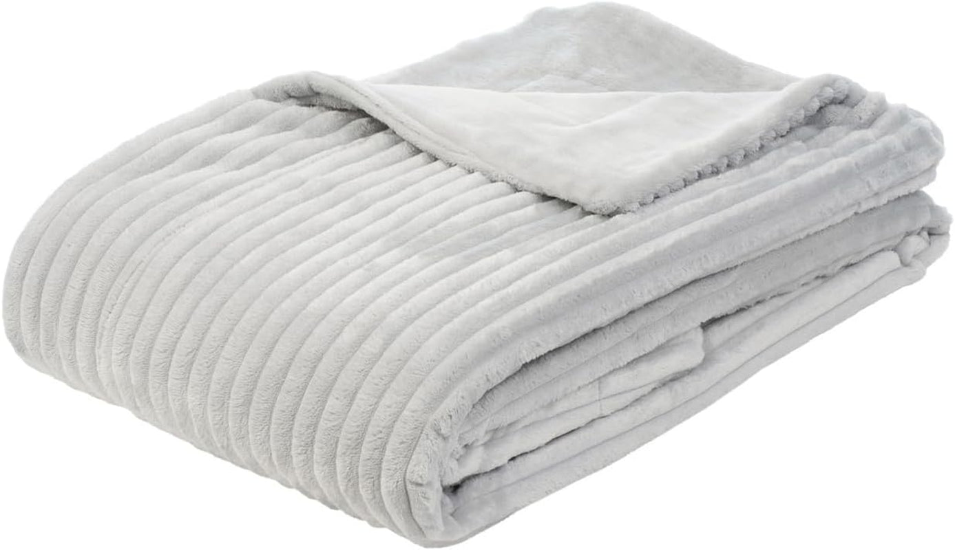 Gözze - Kényelmes és puha kordbársony megjelenésű takaró, 1620G/db, 150 X 200 cm - Fahéjas Ágyak és Takarók Besuche den GÃ¶zze-Store ezüst
