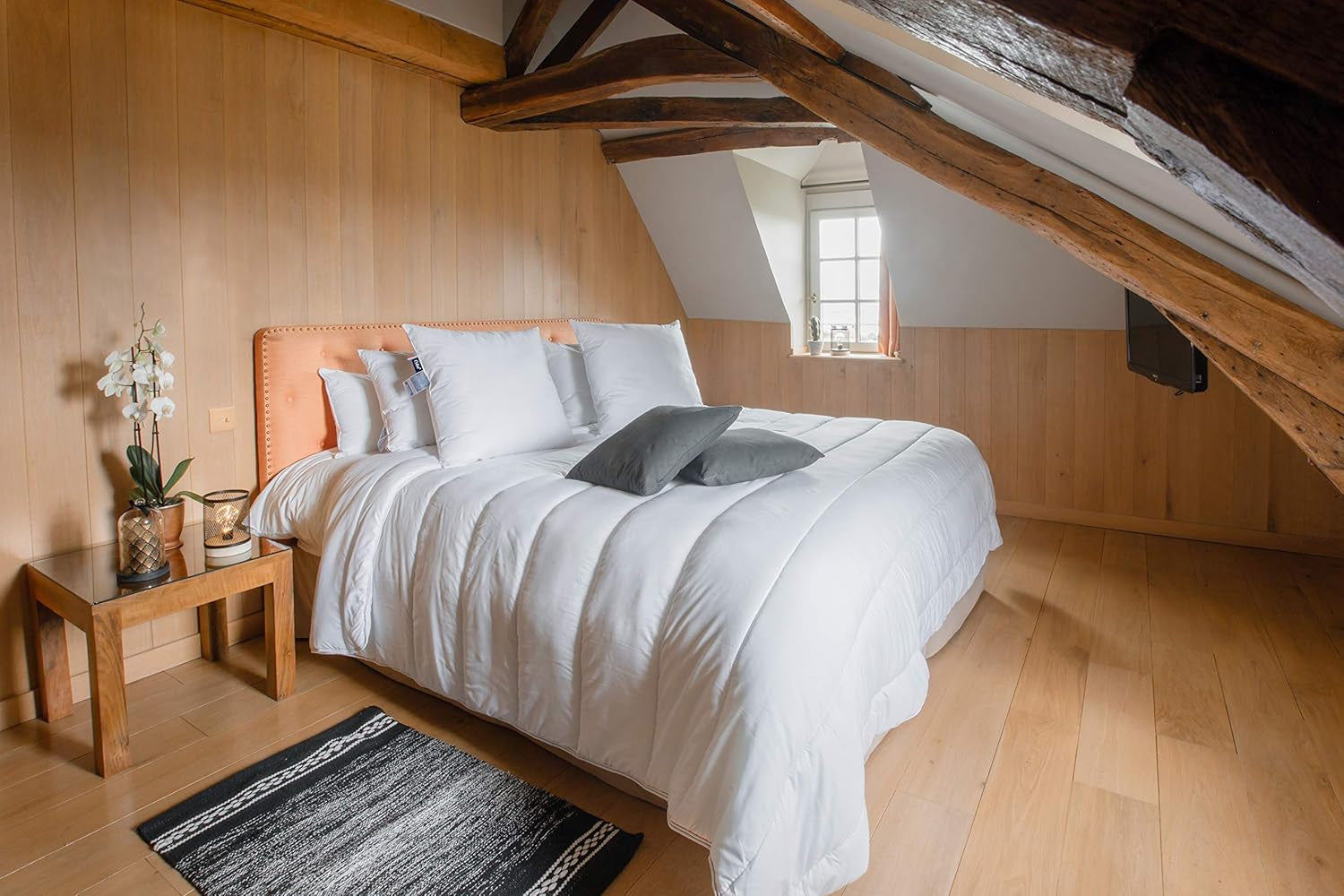 COLAS NORMAND Meleg paplan, 95°C-on mosható, 240 X 220 cm, strapabíró, mikroszálas, puha, selymes és kényelmes, francia gyártmány, fehér Paplanok és paplanok Naty Shop