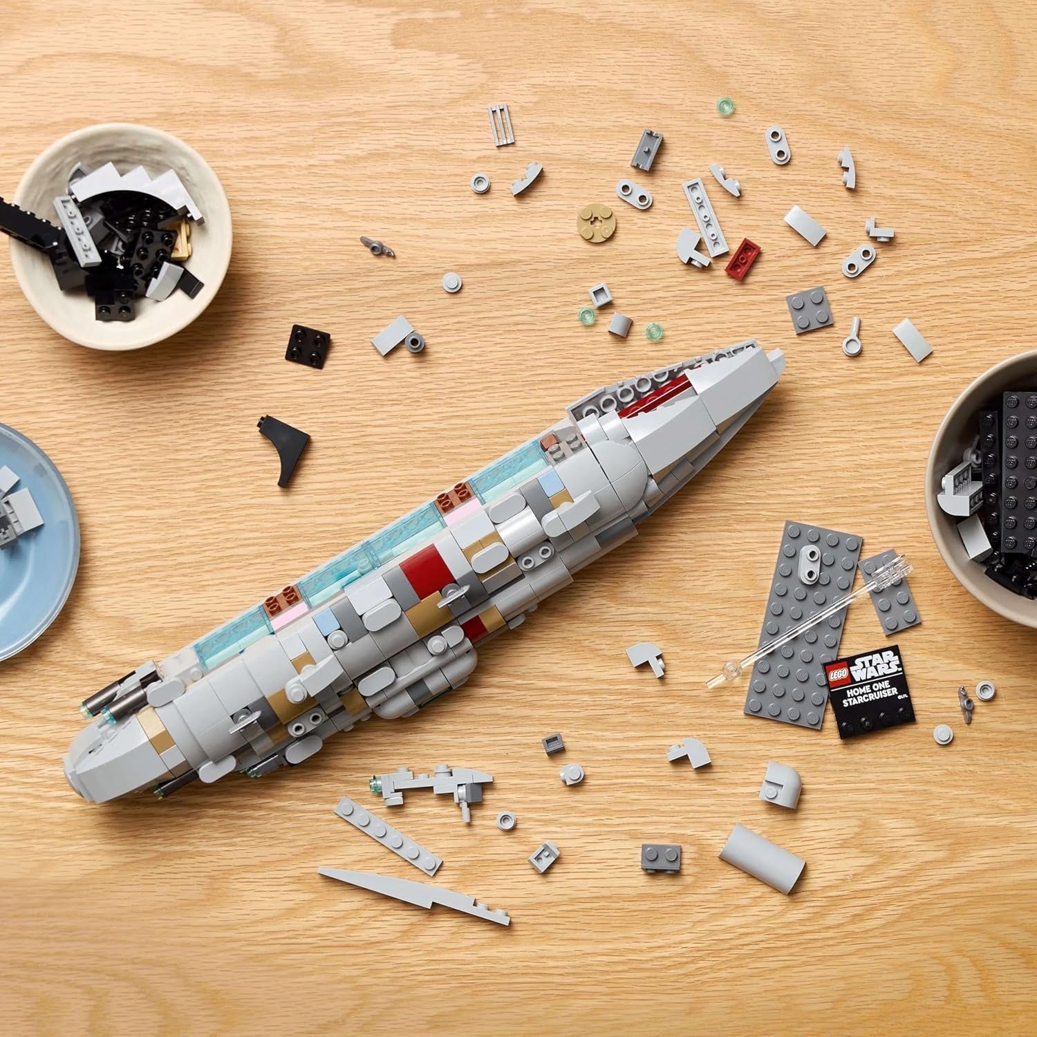 LEGO Star Wars 75405 Home One Starcruiser a Jedi visszatérből - Csillaghajó modell - Fantázia és gyűjtemény építéshez és bemutatáshoz - Ajándék felnőtt és tizenéves rajongóknak Építőkészletek Besuche den LEGO-Store