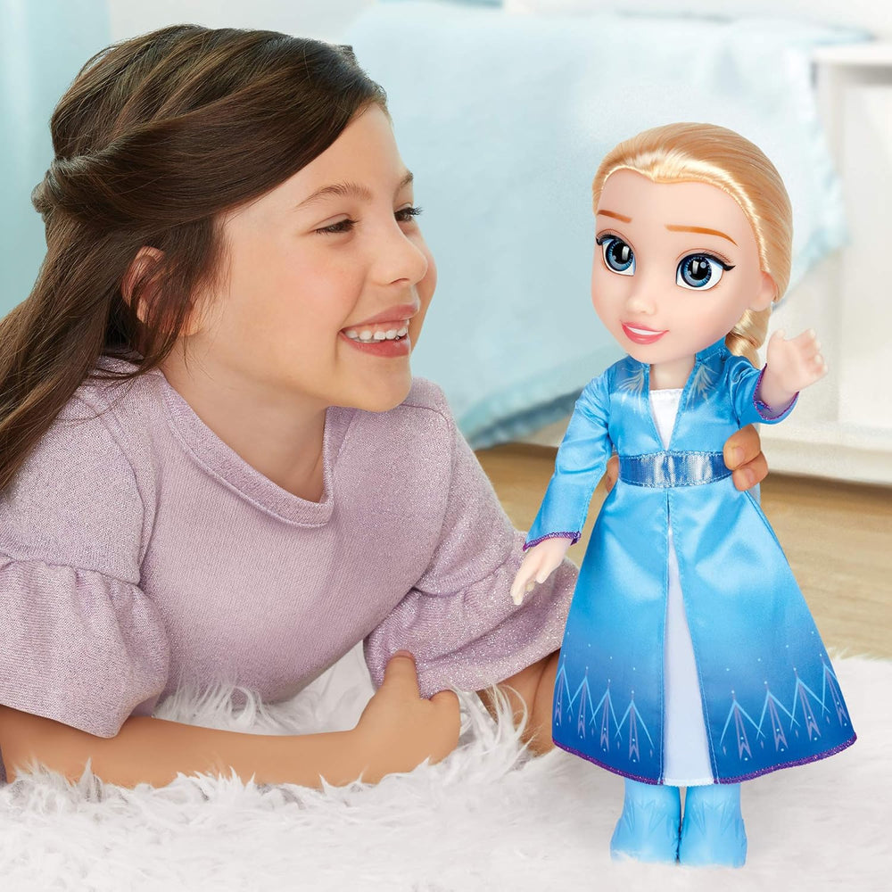 Păpușa Elsa de călătorie Disney Frozen 2, păpușă de 35 cm cu rochie inspirată din filmele cult, cizme și păr lung împletit pentru distracție suplimentară în joacă, pentru fete cu vârsta de 3 ani și peste