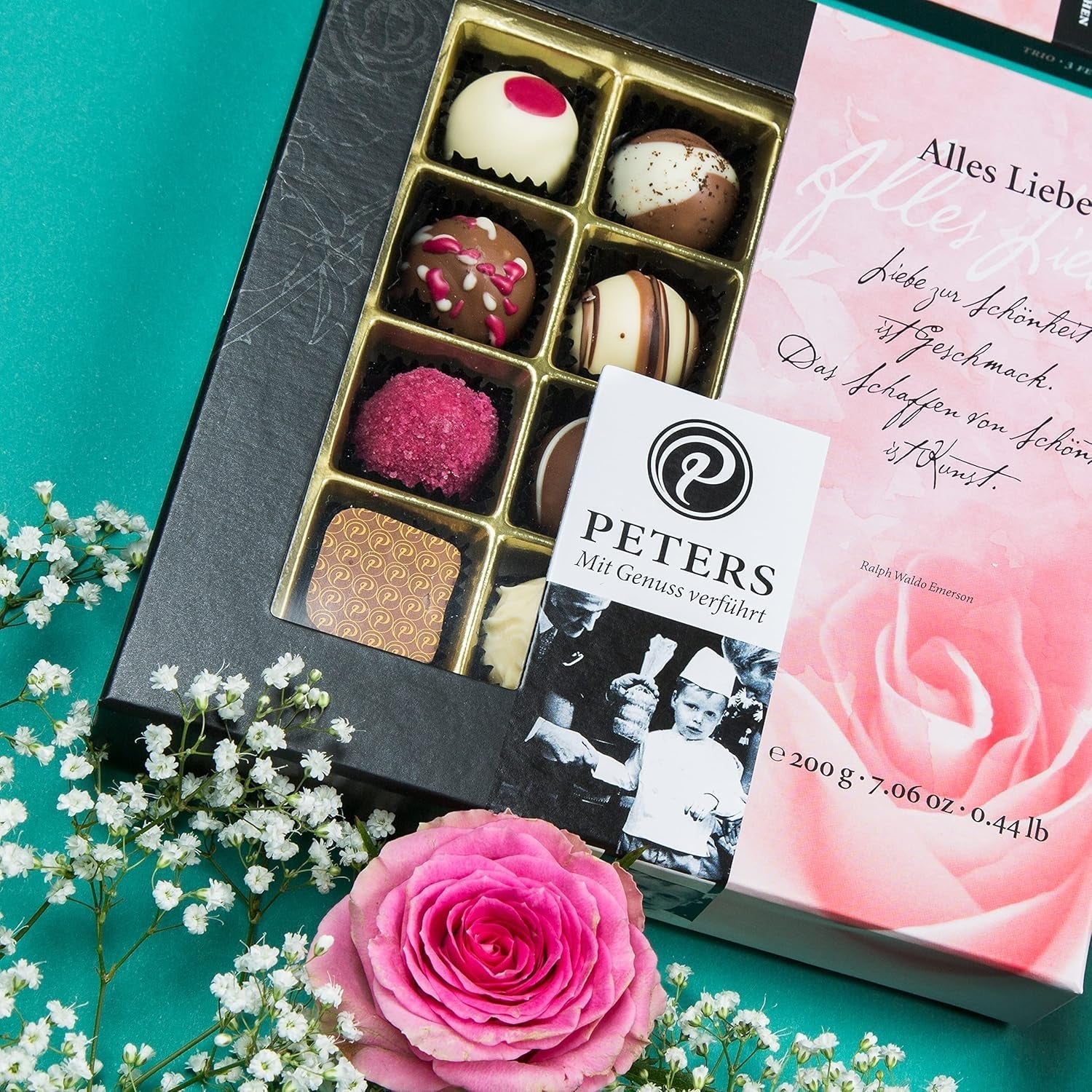 Peters, cutie cadou, amestec de praline cu sau fara alcool Bomboane de Ciocolata Naty Shop