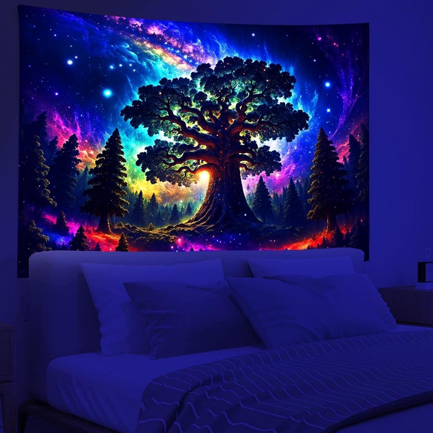 Tapiserie blacklight forest psychedelic nature tree stars galaxy Casa - Accesorii si Decoratiuni Naty Shop